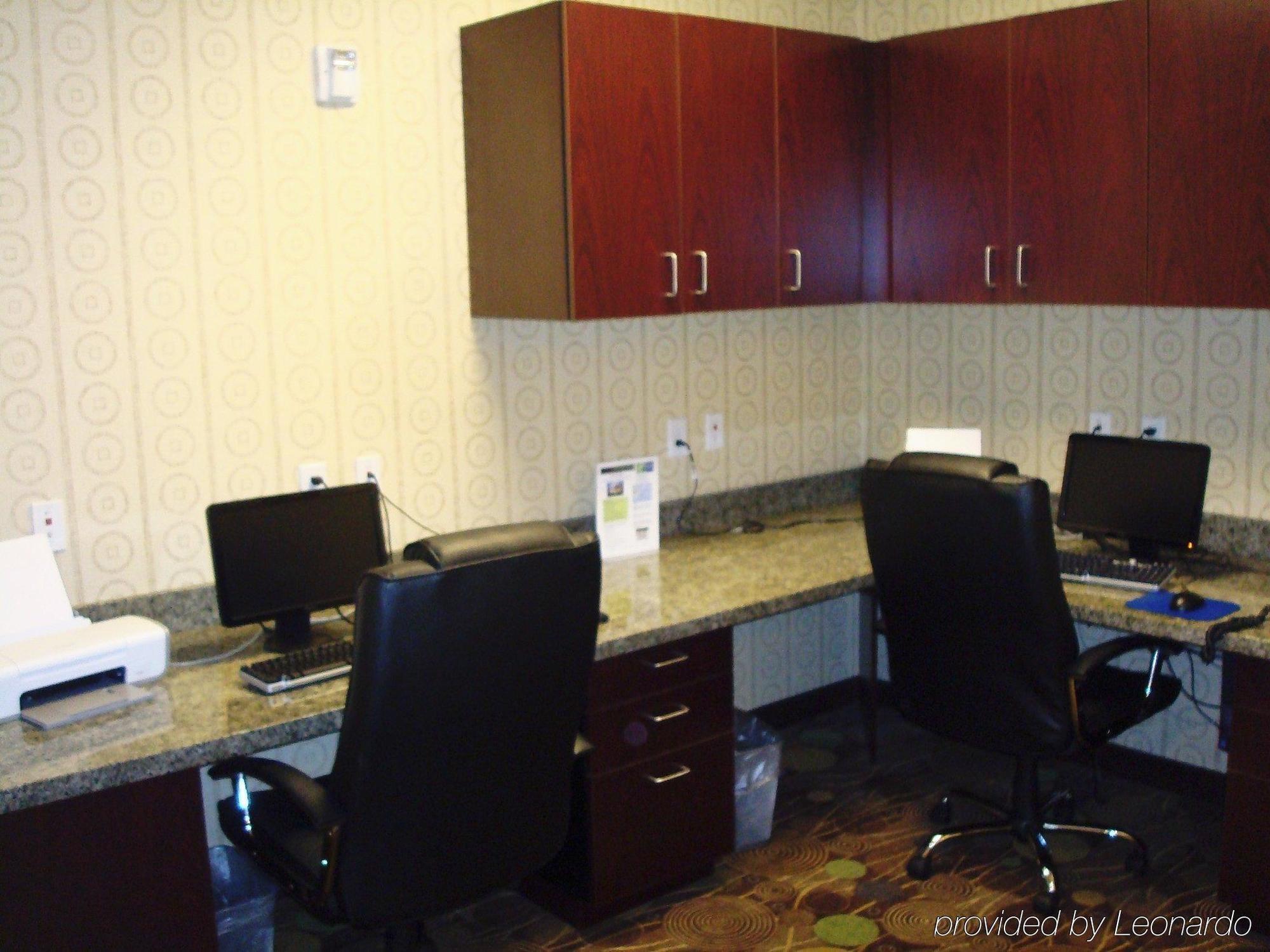 Holiday Inn Express & Suites Clovis Fresno Area By Ihg Facilități foto